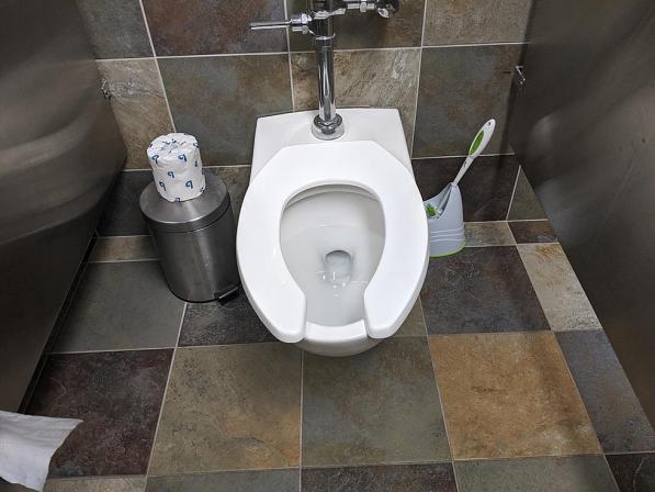 توزیع عمده دستشویی فرنگی دیواری